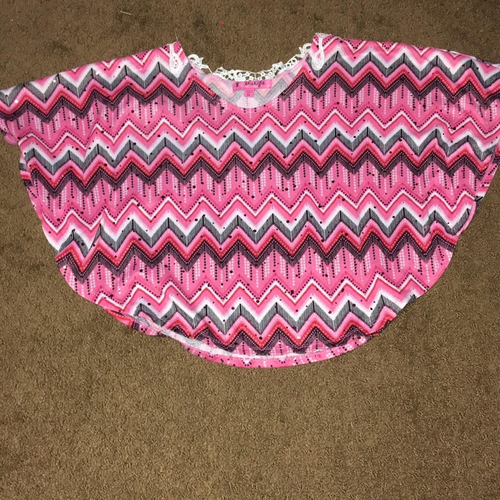 Poncho style top Girls size XL blouse/shirt , has chevrons EUC festive